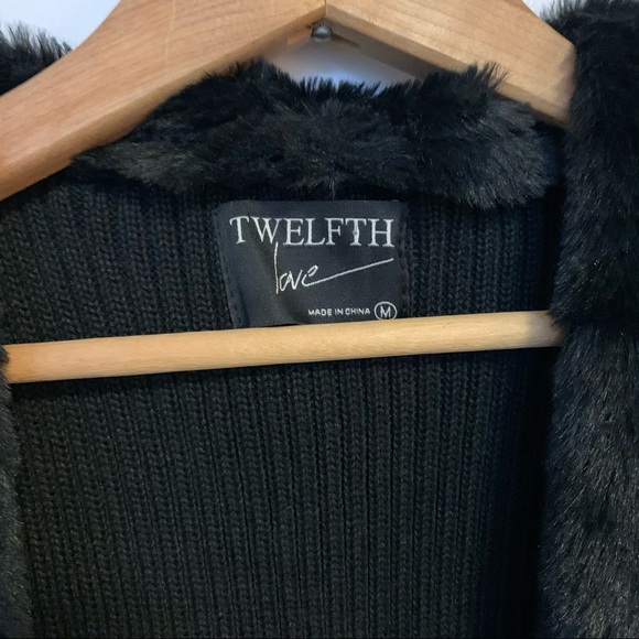 Black Vest Twelfth love sweater vest - Picture 4 of 9